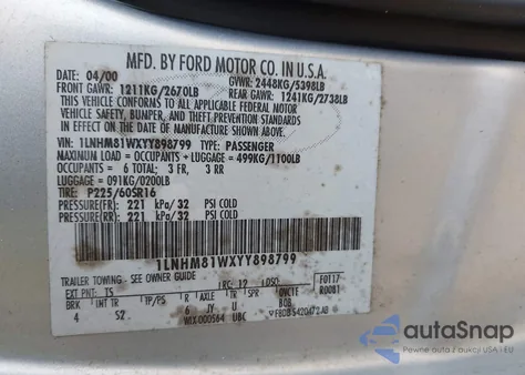 2000 Lincoln Town Car Executive z USA, uszkodzony, nr VIN 1LNHM81WXYY898799